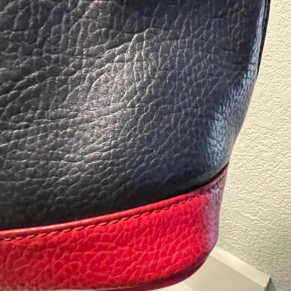 La Tour Eiffel 1887 Leather Handbag - Picture 6 of 16